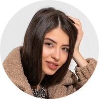 Mónika